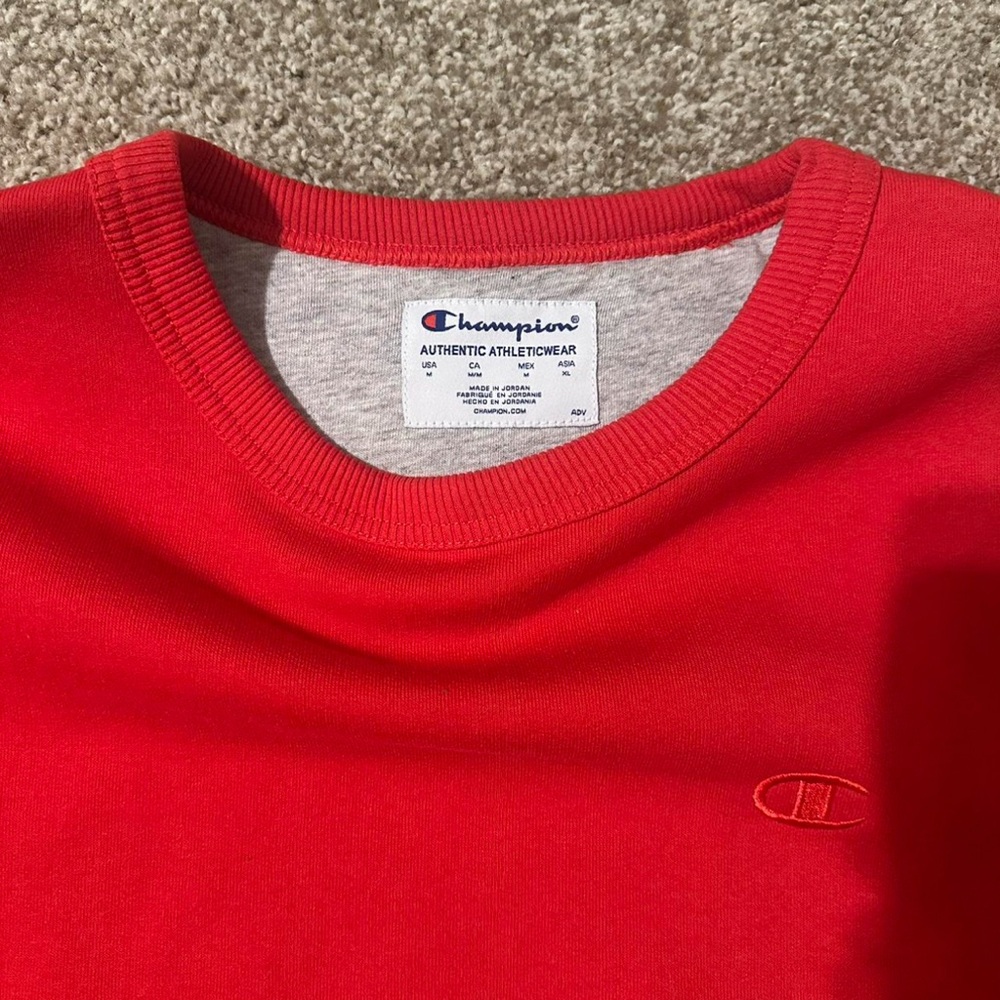 Red Champion crewneck sweatshirt - Picture 3 of 5